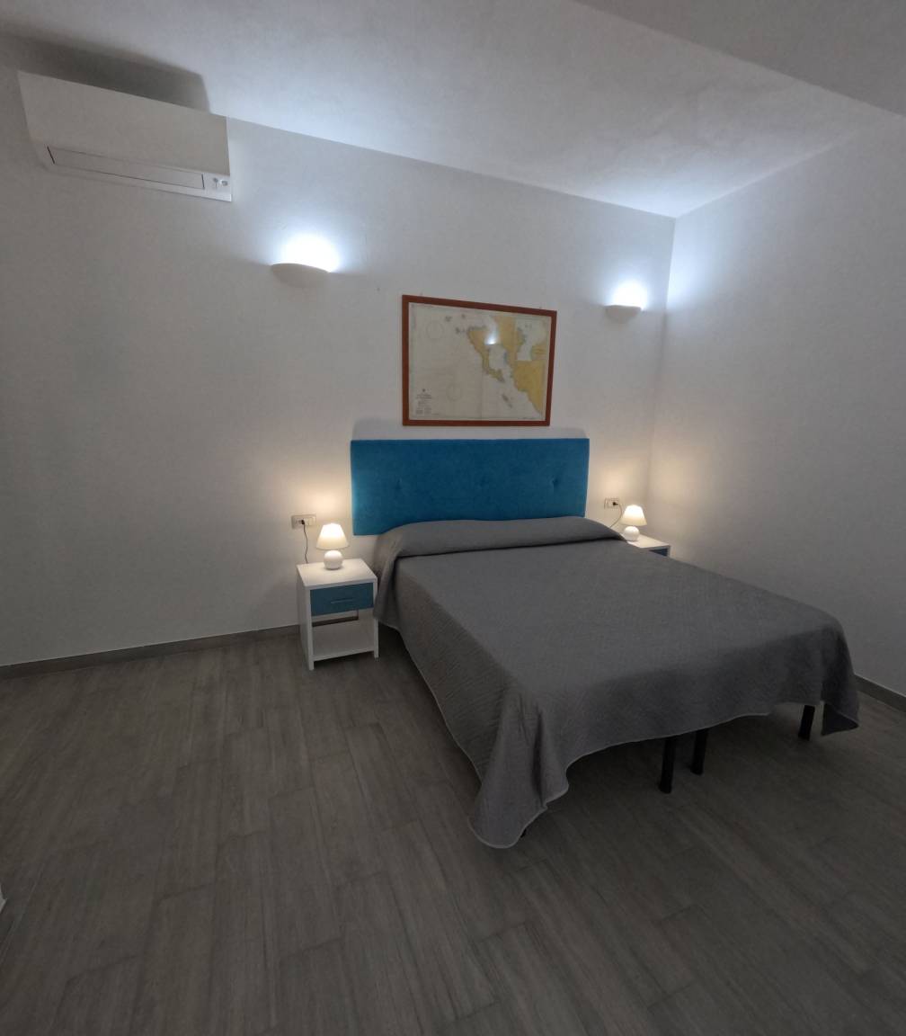 20 M² Hotel ∙ 1 Camera Da Letto ∙ 3 Ospiti - Provincia di Crotone