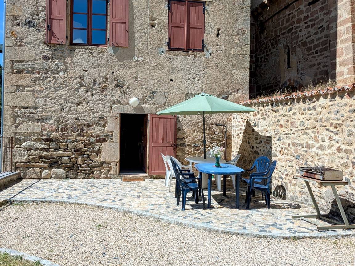 160 M² Cottage ∙ 4 Bedrooms ∙ 10 Guests - Auvergne