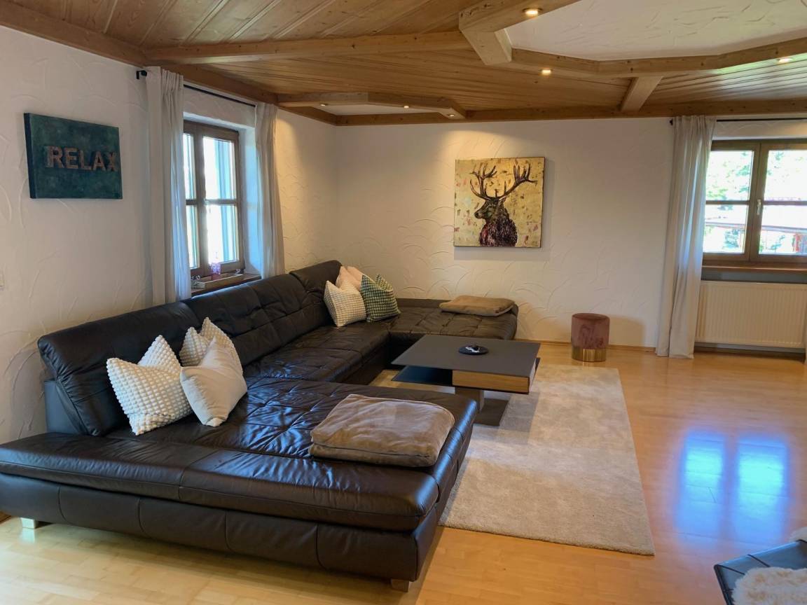 140 M² Chalet ∙ 2 Bedrooms ∙ 8 Guests - Lam