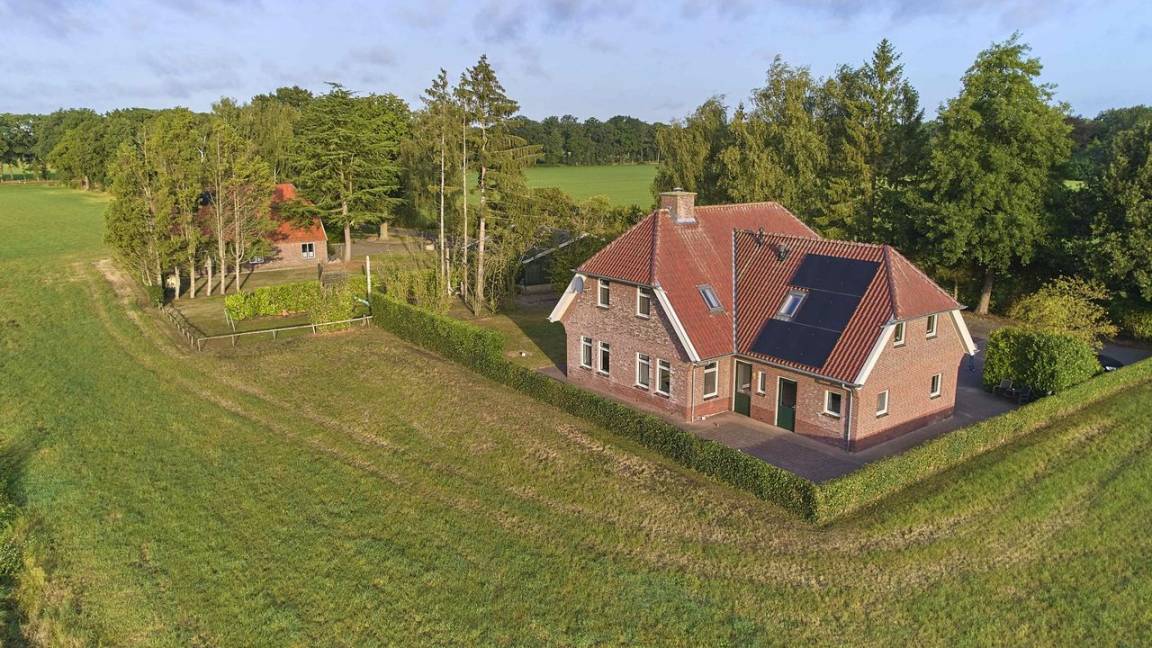 175 M² Ferienhaus ∙ 6 Schlafzimmer ∙ 13 Gäste - Borculo