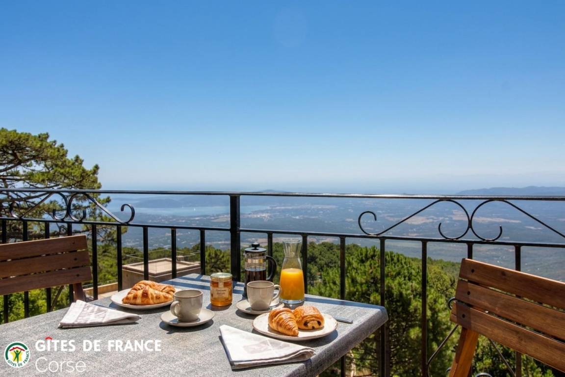 113 M² Gîte ∙ 1 Chambre ∙ 4 Personnes - Porto-Vecchio