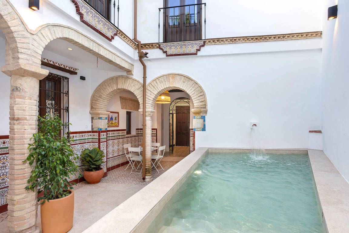 387 M² Apartamento ∙ 5 Quartos ∙ 10 Hóspedes - Cordoue