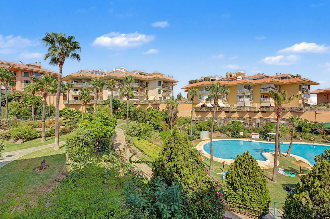 65 M² Apartamento ∙ 2 Habitaciones ∙ 4 Huéspedes - Fuengirola