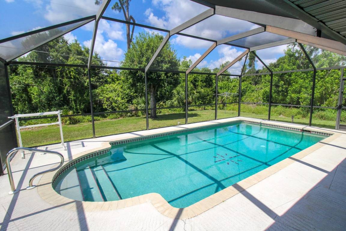 103 M² House ∙ 2 Bedrooms ∙ 4 Guests - Port Charlotte, FL