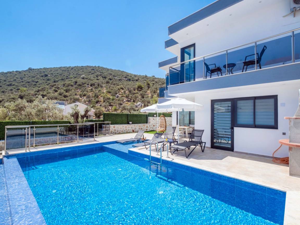 125 M² House ∙ 2 Bedrooms ∙ 4 Guests - Kalkan