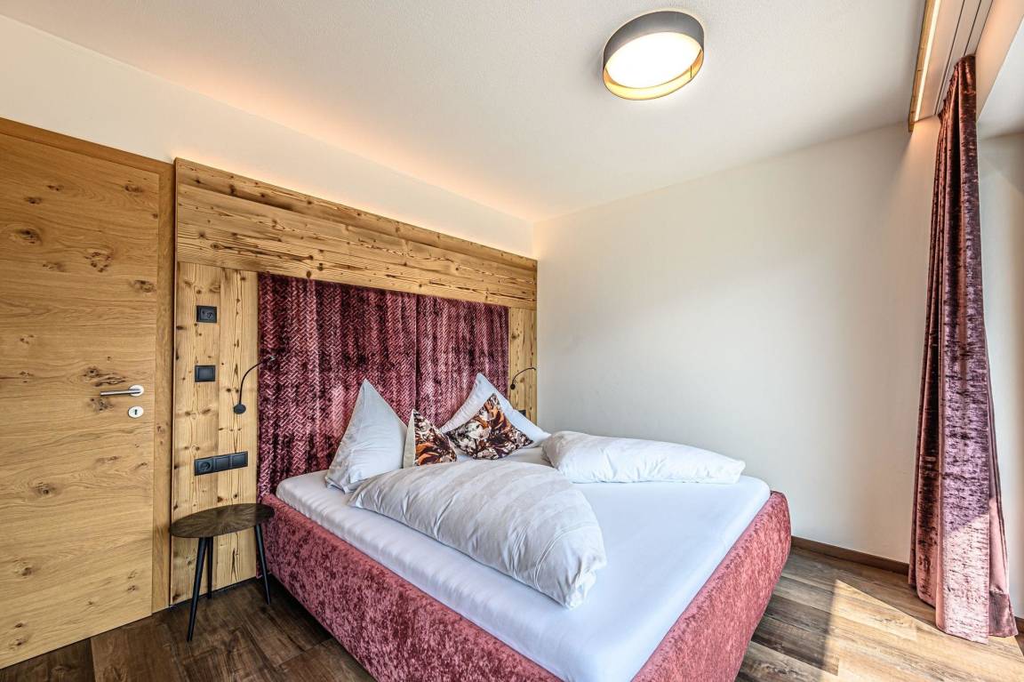 190 m² Ferienwohnung ∙ 4 Schlafzimmer ∙ 12 Gäste – Bild 2