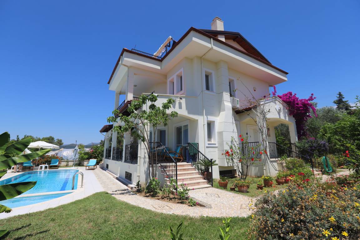 240 M² Villa Vacanza ∙ 5 Camere Da Letto ∙ 10 Ospiti - Çalış Beach