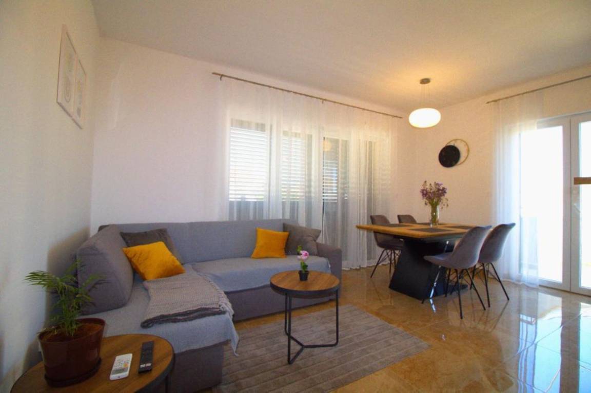 65 M² Apartment ∙ 2 Bedrooms ∙ 4 Guests - Murter-Kornati