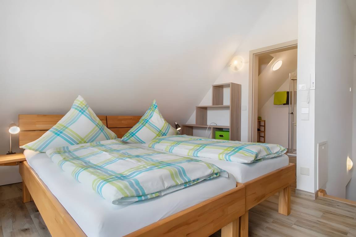 75 M² Ferienwohnung ∙ 2 Schlafzimmer ∙ 6 Gäste - Ravensburg