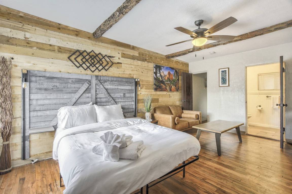 70 M² Apartamento ∙ 1 Habitación ∙ 2 Huéspedes - Colorado Springs, CO
