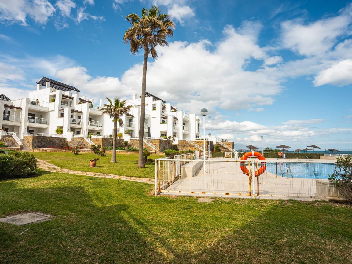 240 M² Apartamento ∙ 2 Habitaciones ∙ 6 Huéspedes - Casares