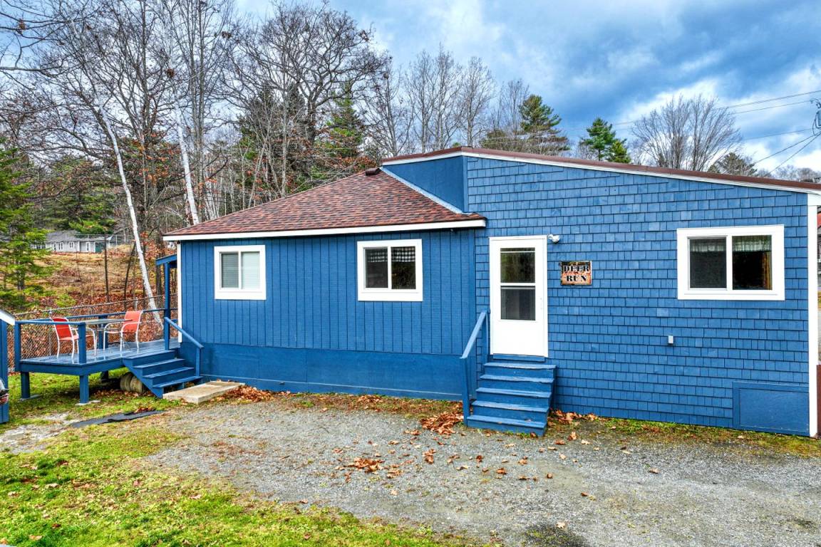 House ∙ 2 Bedrooms ∙ 5 Guests - Moosehead Lake, ME