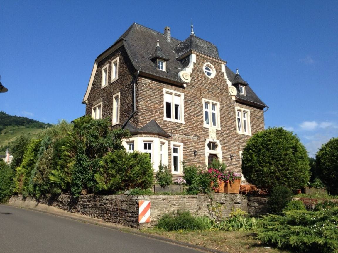 75 M² Ferienwohnung ∙ 1 Schlafzimmer ∙ 4 Gäste - Traben-Trarbach