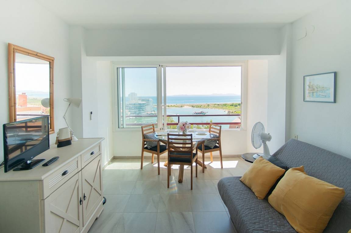 30 M² Apartment ∙ 3 Guests - Roses