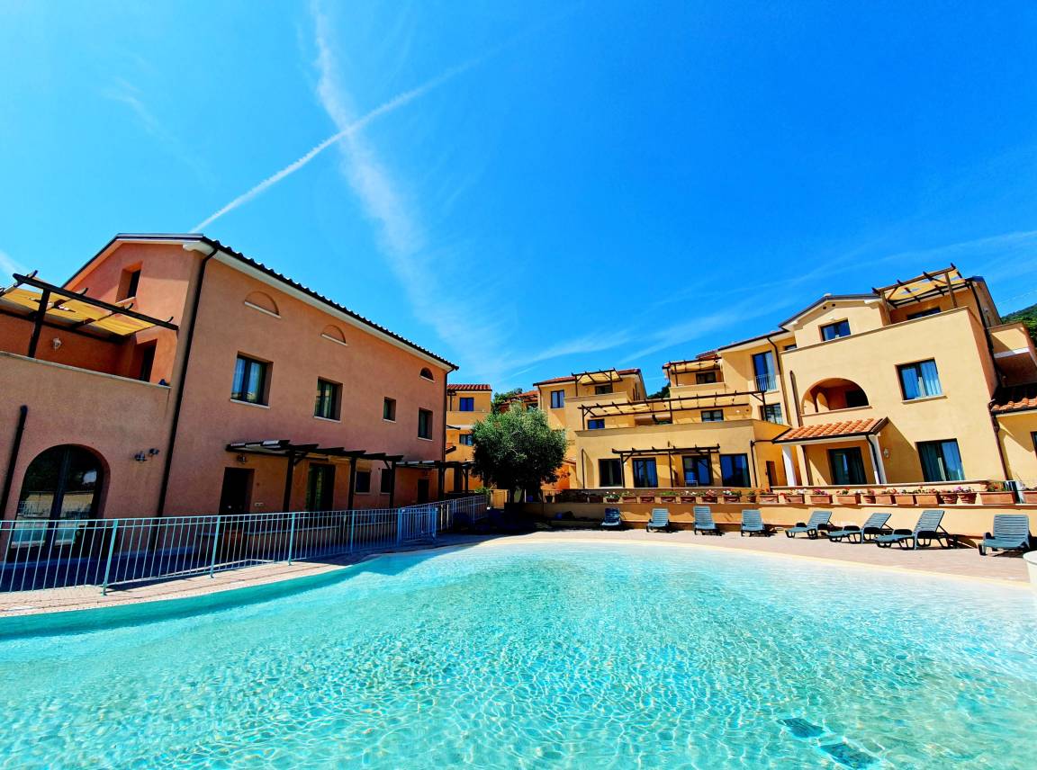 80 M² Apartamento ∙ 2 Habitaciones ∙ 6 Huéspedes - Piombino