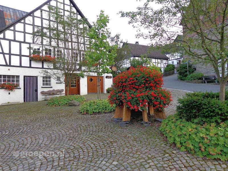 Ferienhaus ∙ 8 Schlafzimmer ∙ 16 Gäste - Bad Fredeburg