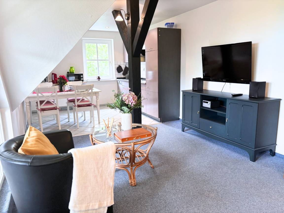82 m² Ferienwohnung ∙ 2 Schlafzimmer ∙ 4 Gäste – Bild 2