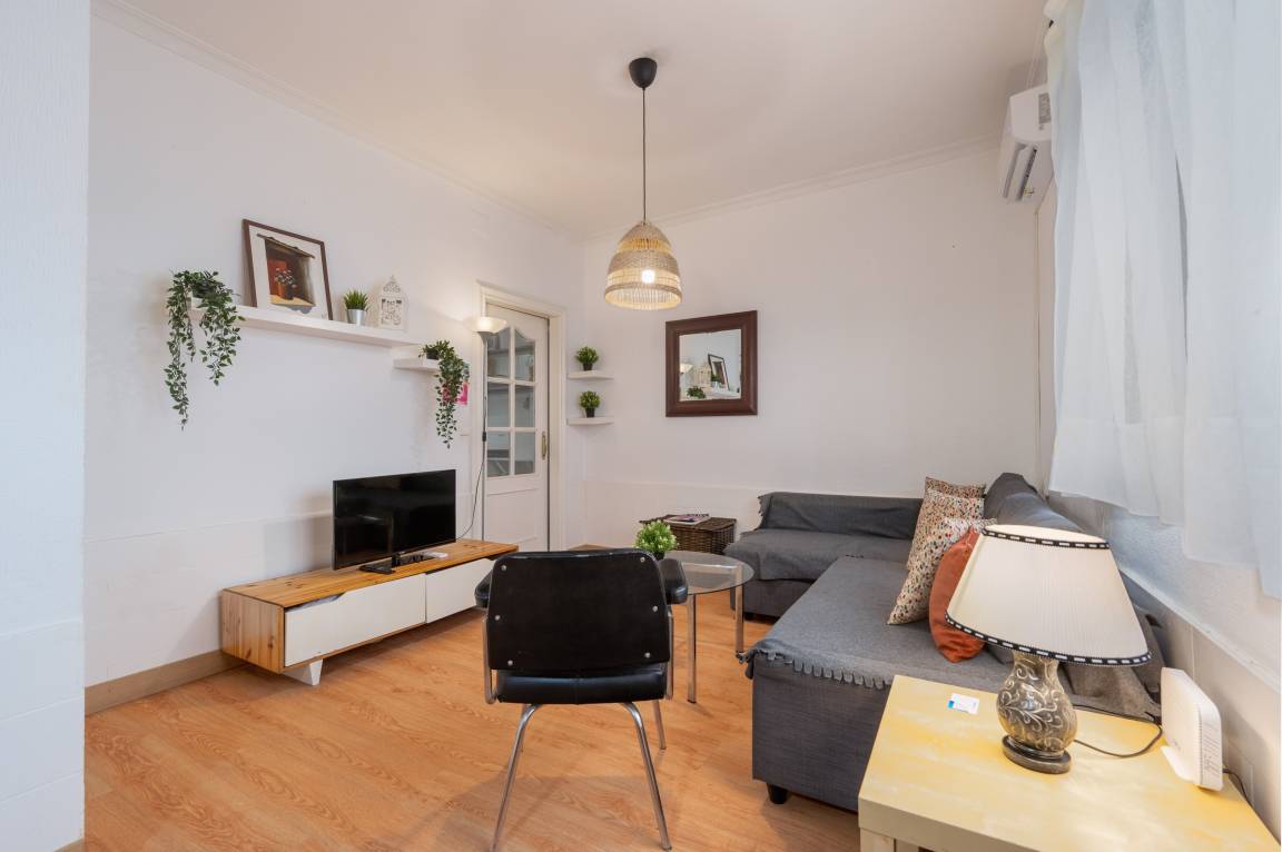 60 M² Apartment ∙ 2 Bedrooms ∙ 5 Guests - Sevilla