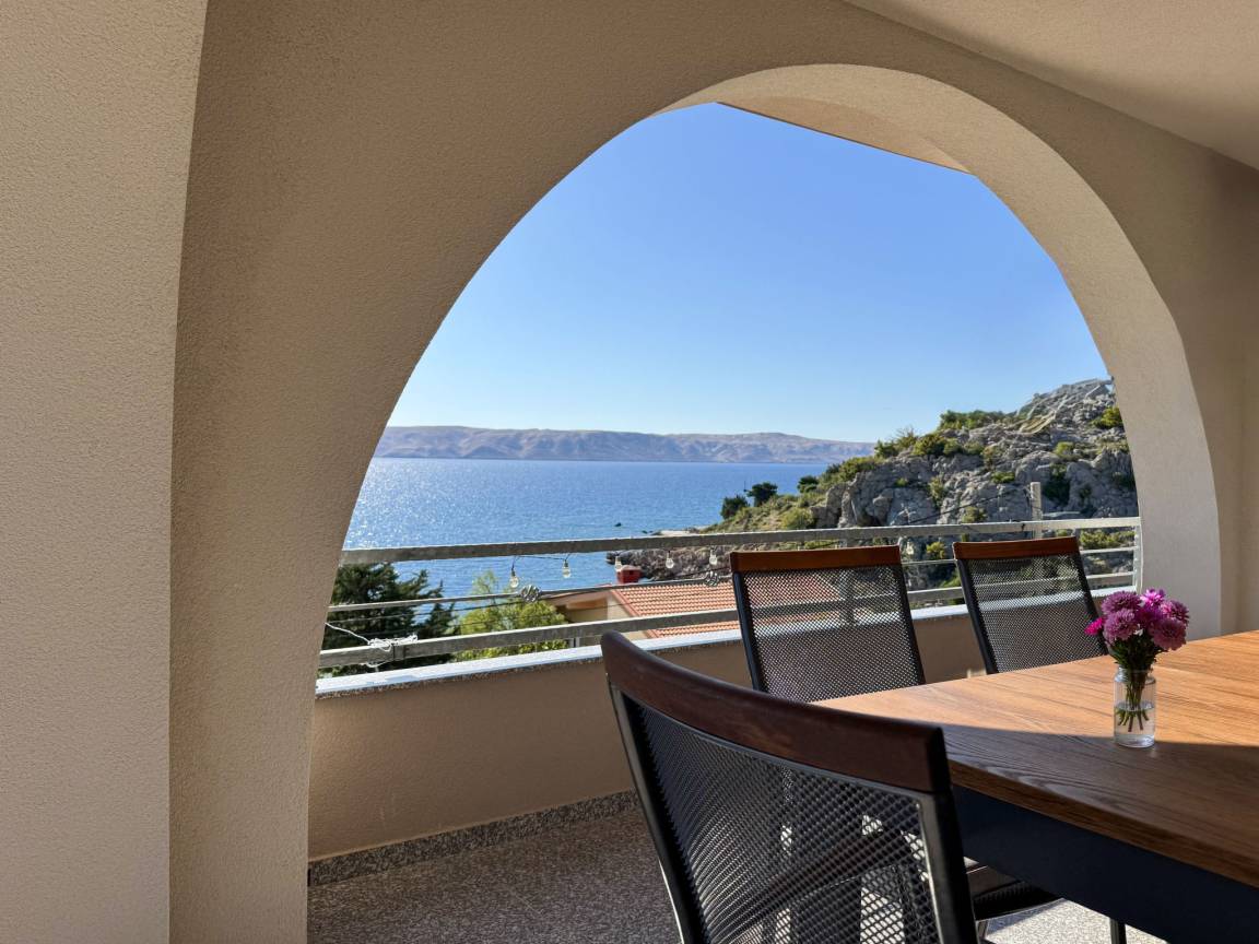 75 M² Appartement ∙ 3 Slaapkamers ∙ 6 Gasten - Karlobag