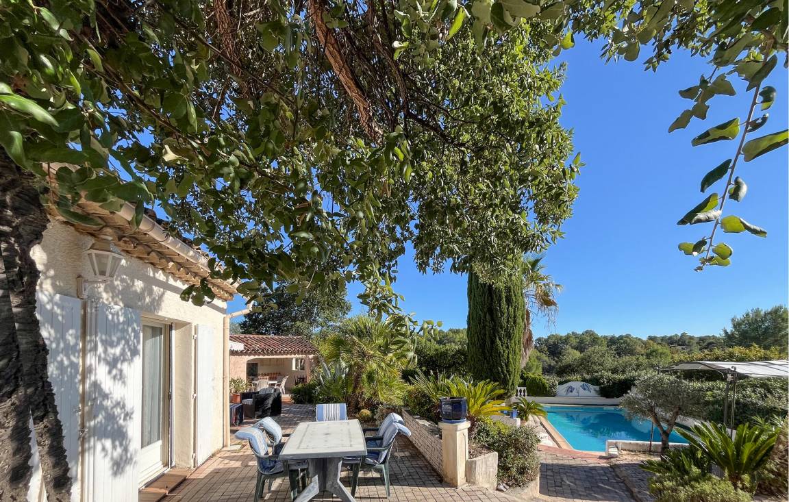 170 M² Maison De Vacances ∙ 4 Chambres ∙ 8 Personnes - Draguignan