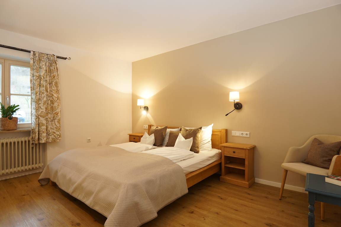 60 M² Ferienwohnung ∙ 2 Schlafzimmer ∙ 4 Gäste - Bad Feilnbach