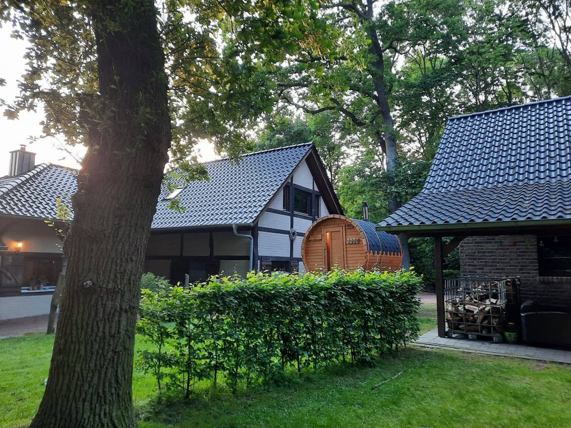 160 m² Ferienhaus ∙ 8 Schlafzimmer ∙ 12 Gäste – Bild 8