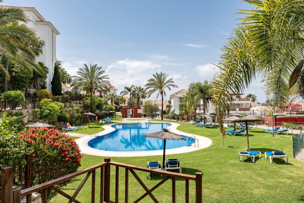 81 M² Apartamento ∙ 2 Habitaciones ∙ 4 Huéspedes - Calahonda