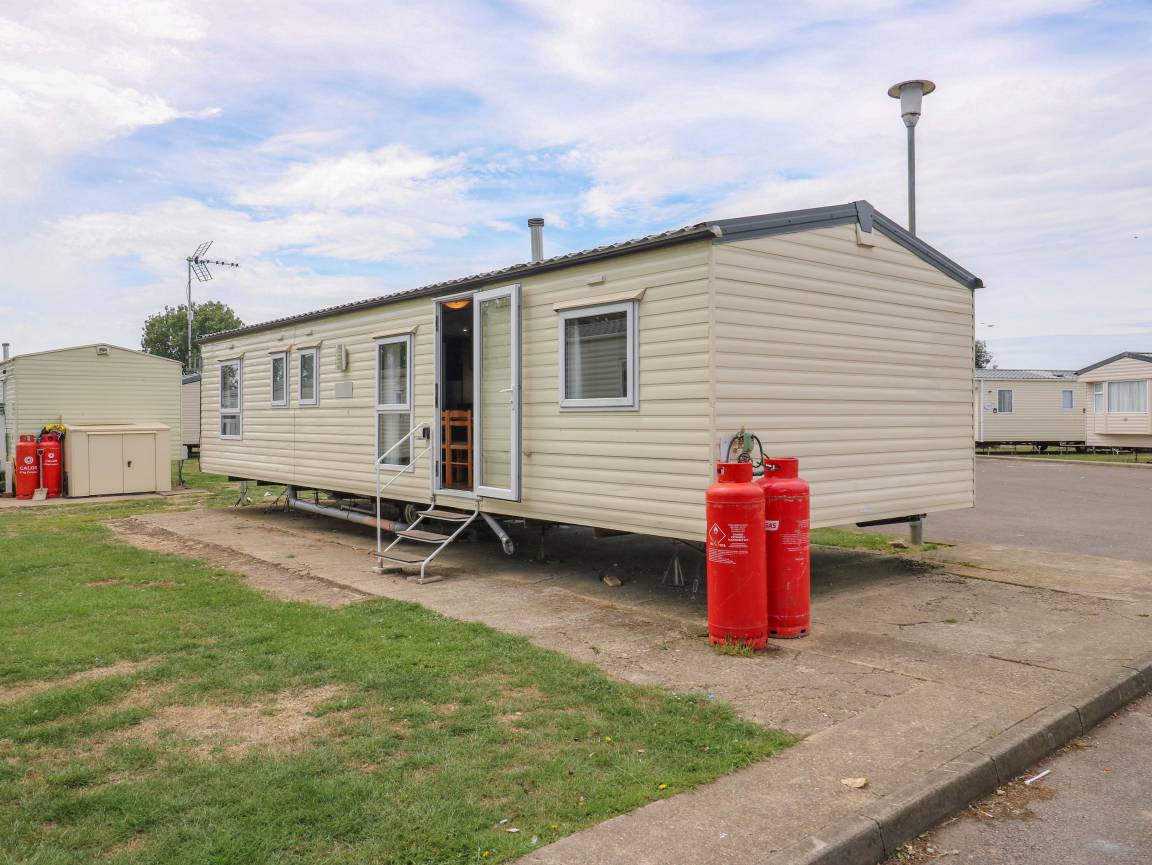 Cottage ∙ 4 Bedrooms ∙ 10 Guests - Mersea Island