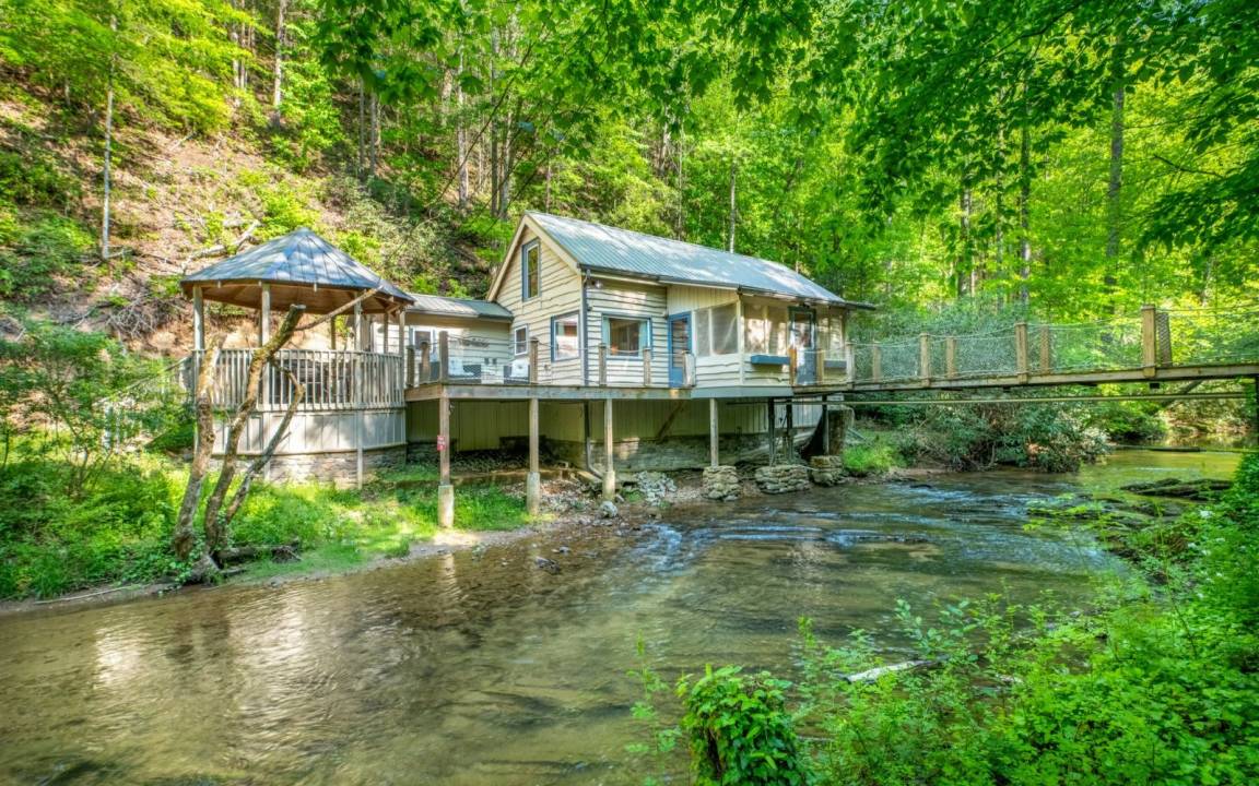 216 M² Cabin ∙ 3 Bedrooms ∙ 8 Guests - Great Smoky Mountains National Park