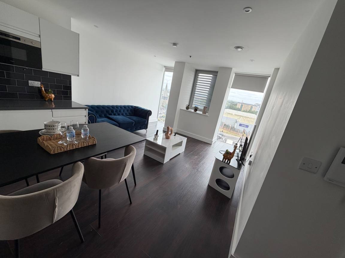 85 M² Ferienwohnung ∙ 1 Schlafzimmer ∙ 2 Gäste - Croydon