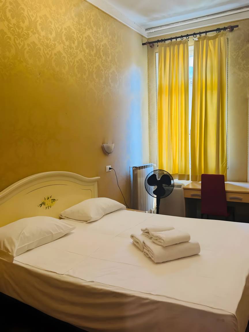 60 M² Apartment ∙ 4 Bedrooms ∙ 8 Guests - Venedik