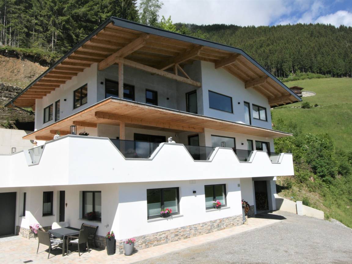 67 M² Ferienwohnung ∙ 2 Schlafzimmer ∙ 6 Gäste - Hippach