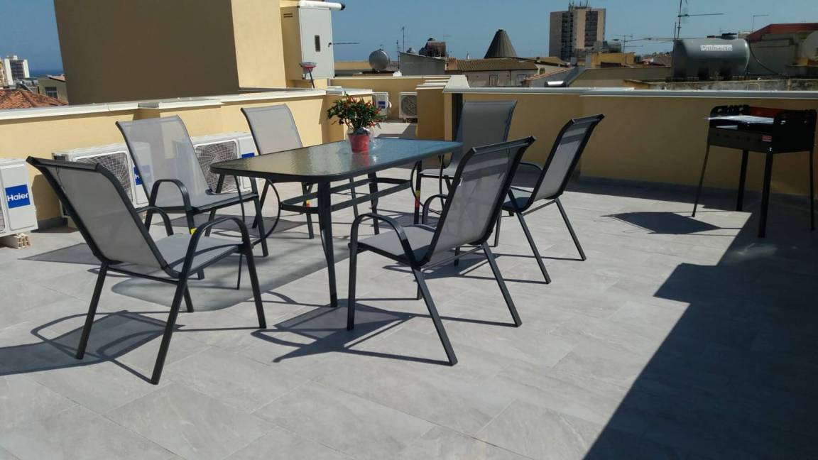 80 M² Apartamento ∙ 2 Habitaciones ∙ 5 Huéspedes - Avola