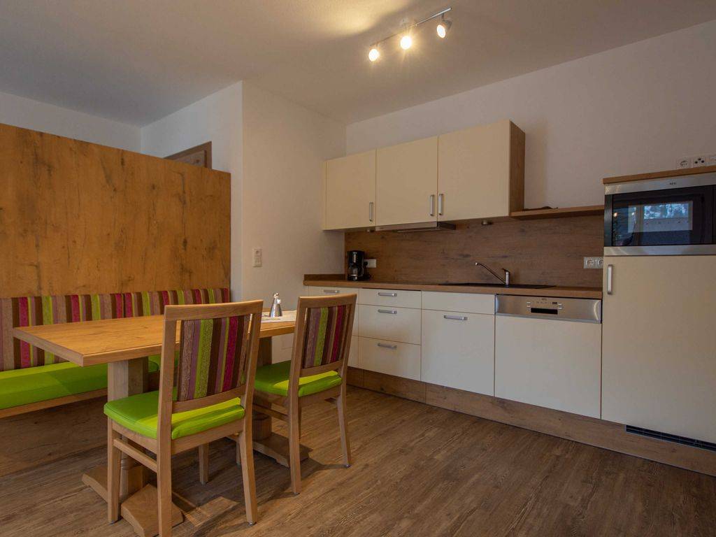 70 M² Ferienwohnung ∙ 2 Schlafzimmer ∙ 5 Gäste - Nesselwang