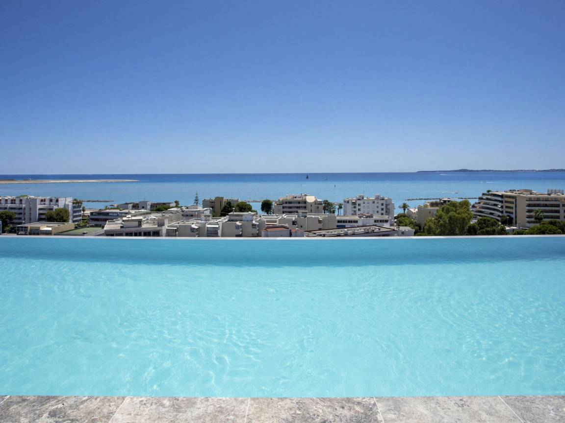 65 M² House ∙ 1 Bedroom ∙ 4 Guests - Nice