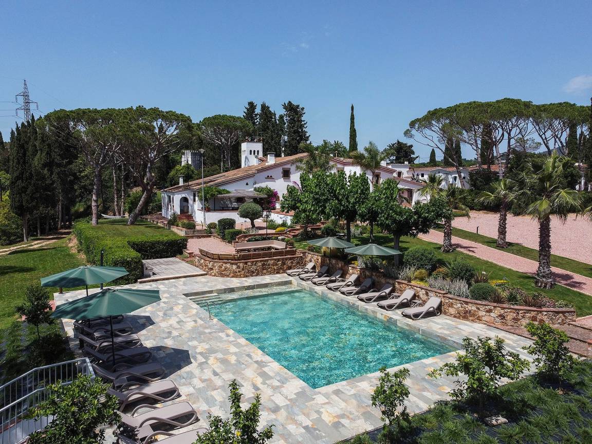 492 M² Villa ∙ 12 Chambres ∙ 28 Personnes - Calella