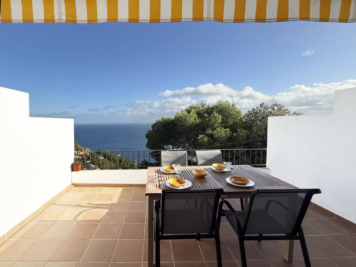 60 M² Apartment ∙ 3 Bedrooms ∙ 5 Guests - Begur