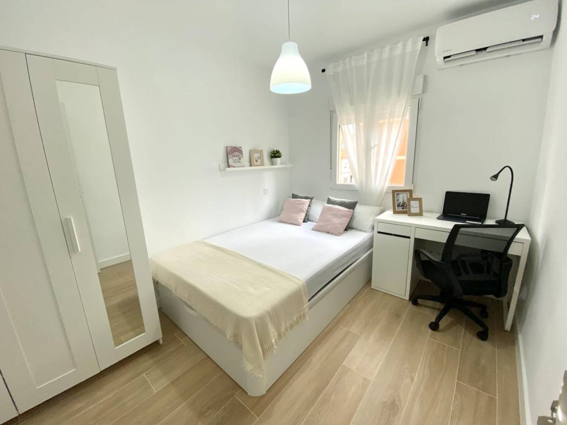 75 M² Habitación Privada ∙ 1 Habitación ∙ 4 Huéspedes - Móstoles
