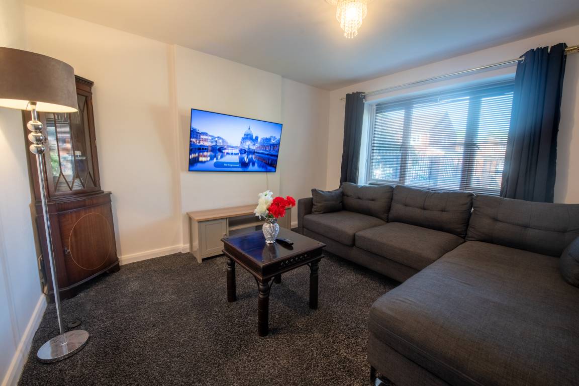 House ∙ 1 Bedroom ∙ 10 Guests - Manchester