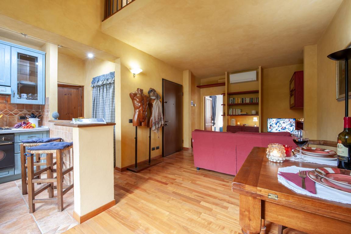 65 M² Apartment ∙ 2 Bedrooms ∙ 4 Guests - Florence