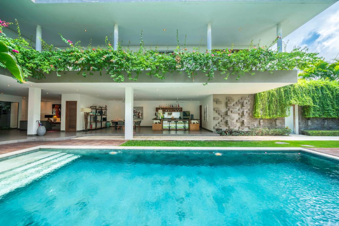 250 M² Villa ∙ 3 Chambres ∙ 9 Personnes - Bali