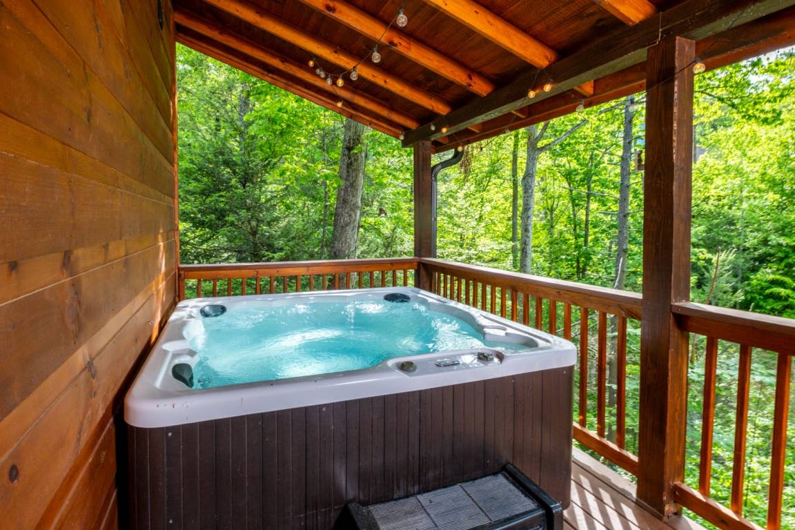164 M² Cabin ∙ 3 Bedrooms ∙ 10 Guests - Pigeon Forge, TN