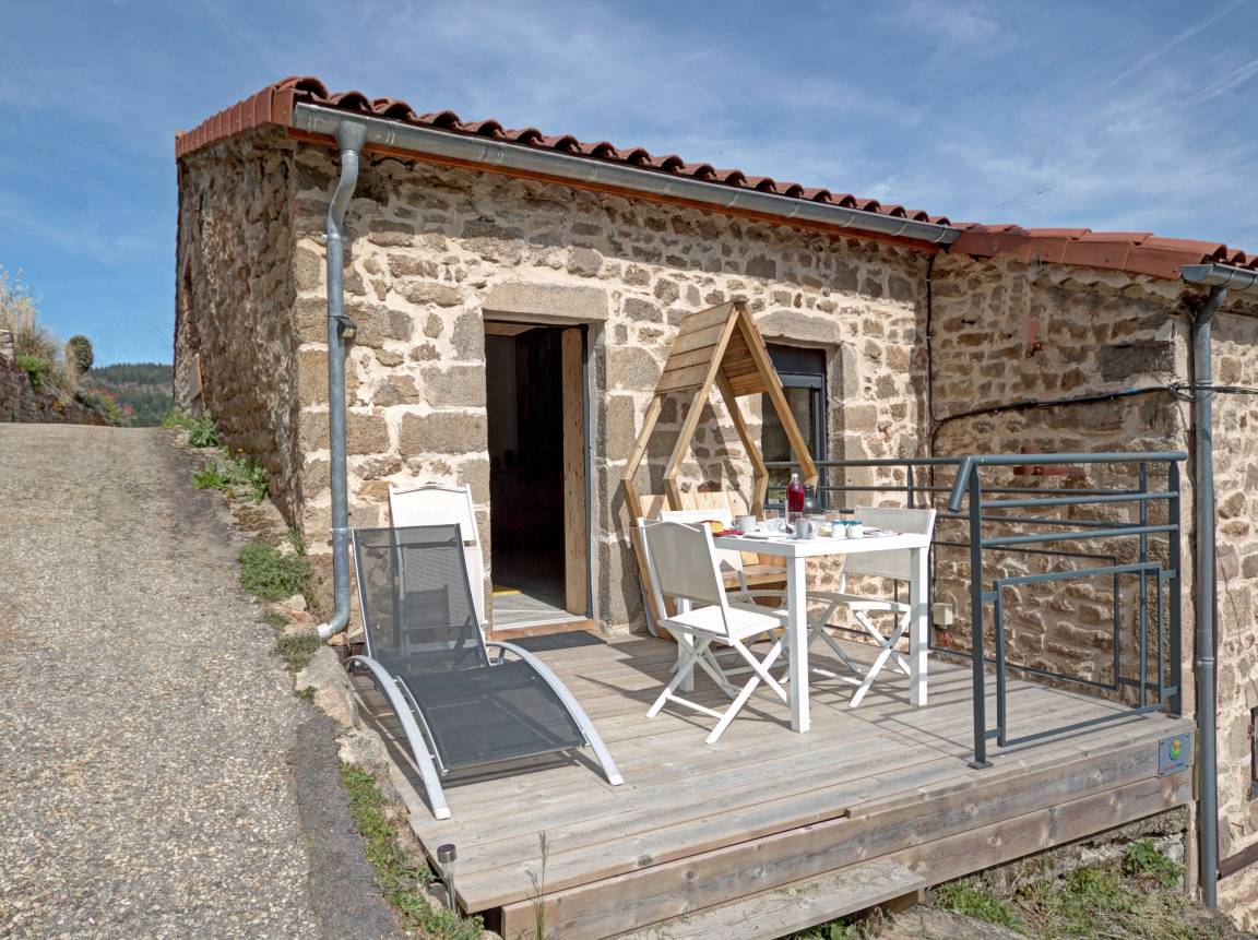 110 M² Maison De Vacances ∙ 3 Chambres ∙ 9 Personnes - Bourg-Argental