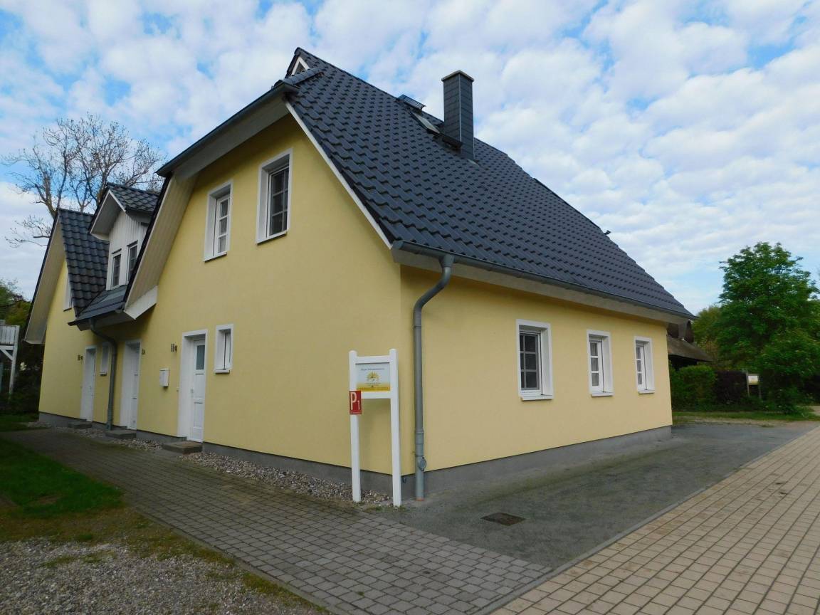 90 M² Ferienhaus ∙ 4 Schlafzimmer ∙ 8 Gäste - Ahrenshoop