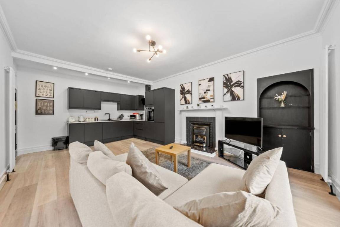 Apartamento ∙ 4 Habitaciones ∙ 13 Huéspedes - Hawick