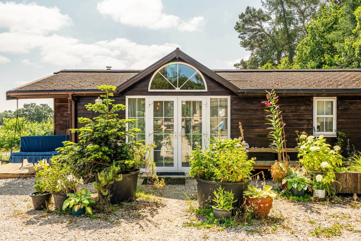 75 M² Cabin ∙ 2 Bedrooms ∙ 4 Guests - Yorkshire