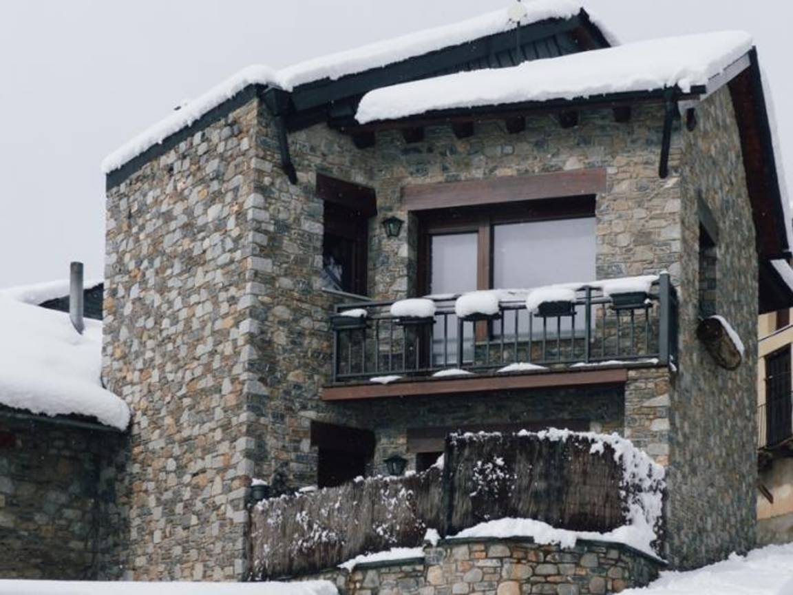 110 M² Villa ∙ 3 Bedrooms ∙ 6 Guests - Espot