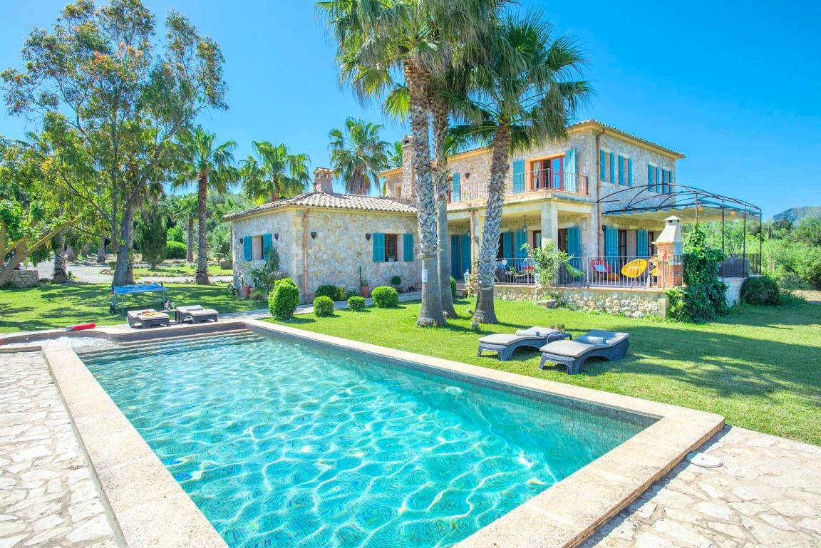 Hauptansicht vom Villa: Les Roques de Ca'n Guixe