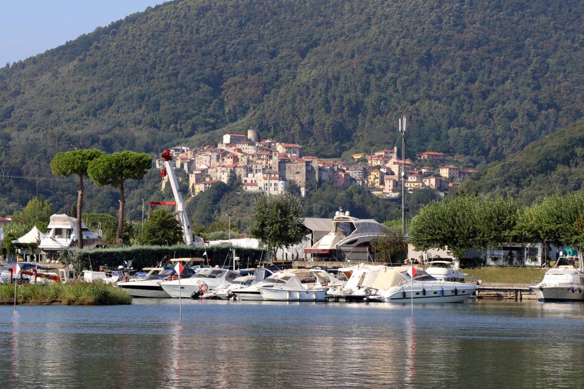 14 M² Houseboat ∙ 3 Bedrooms ∙ 6 Guests - Lerici