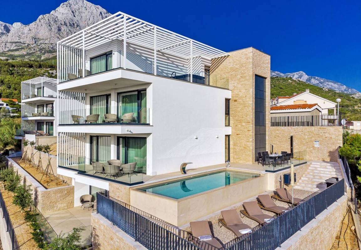 305 M² Villa ∙ 4 Schlafzimmer ∙ 8 Gäste - Brela